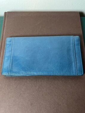 HOBO Genuine Leather NWOT Cape Wallet in Riviera Blue Double Snap Closure